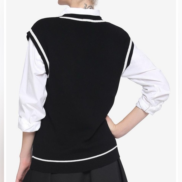 HOT TOPIC Sweater Vest - Picture 7 of 7